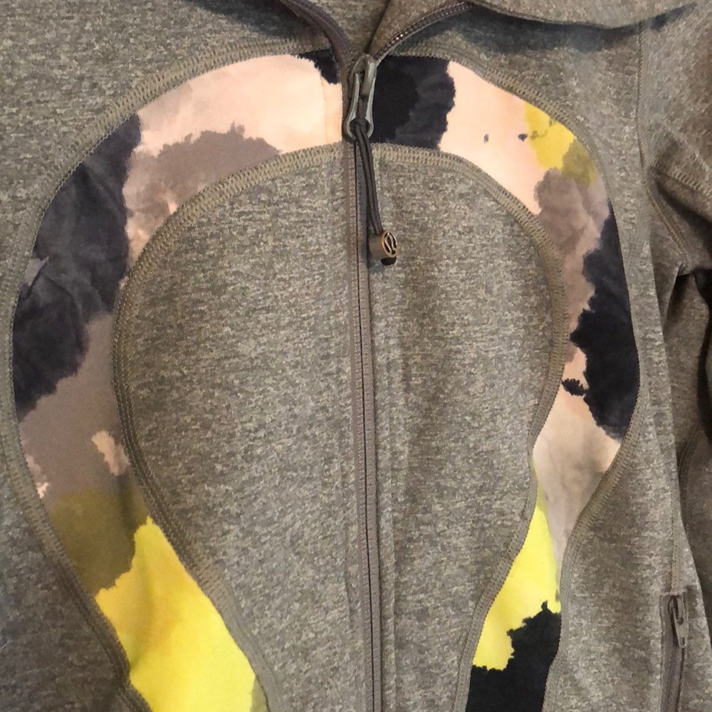 {Lululemon} Jacket - Picture 3 of 5